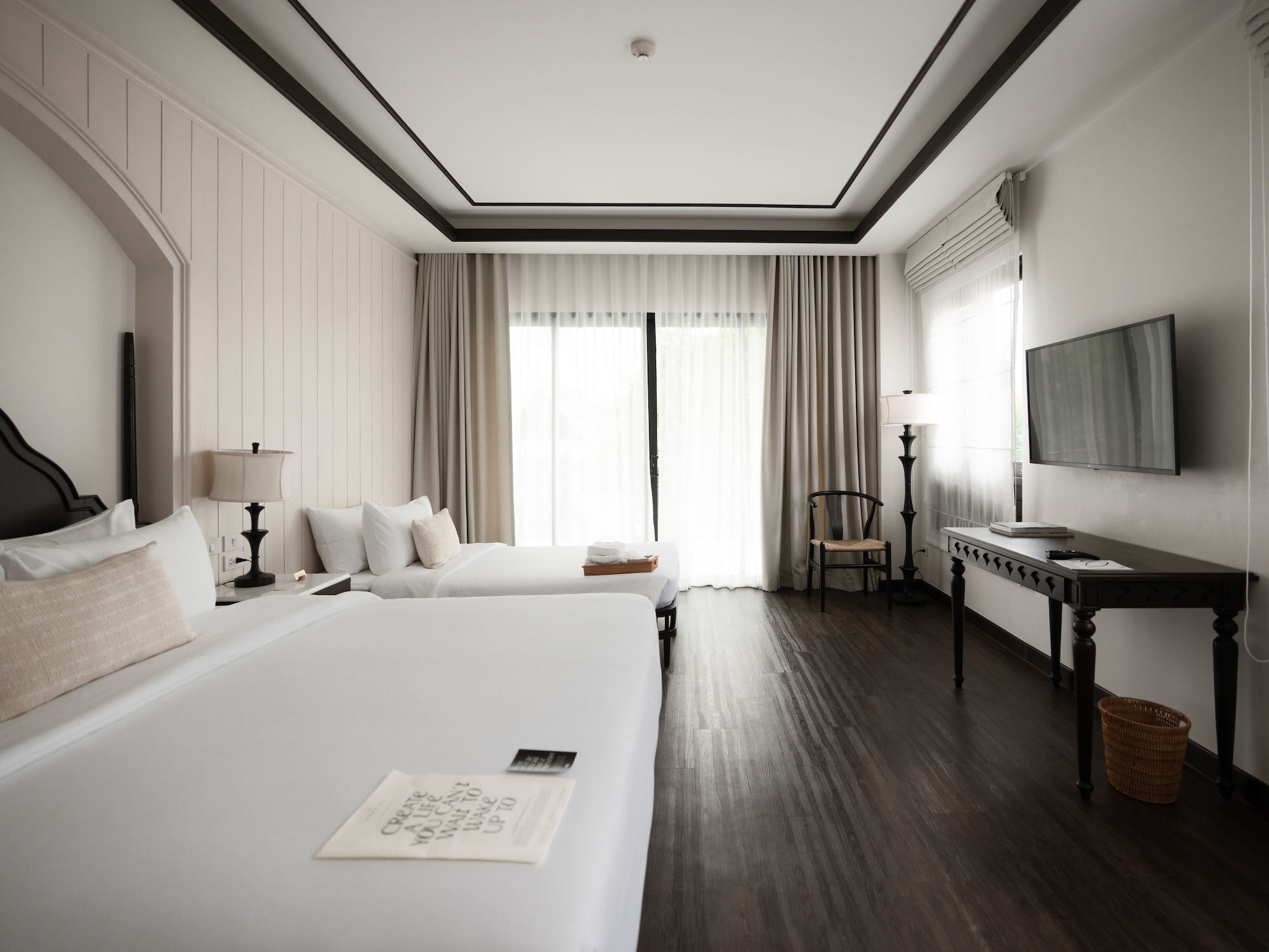 ROOM, TRIPLE
