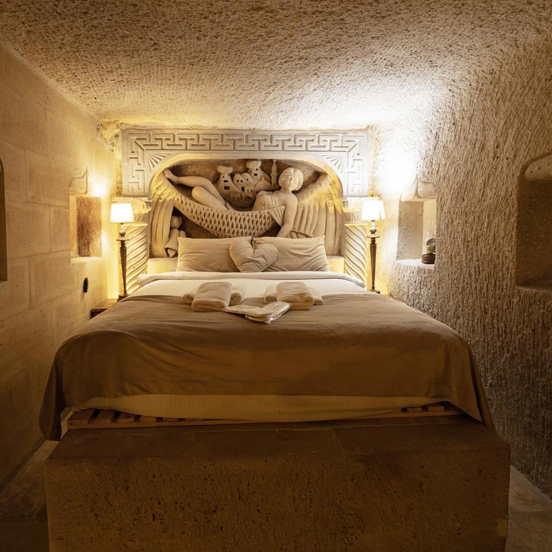 Cave, Luxury, Bathtub