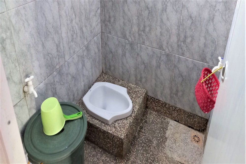 Nabila Syar i Guesthouse by ZUZU 18/19