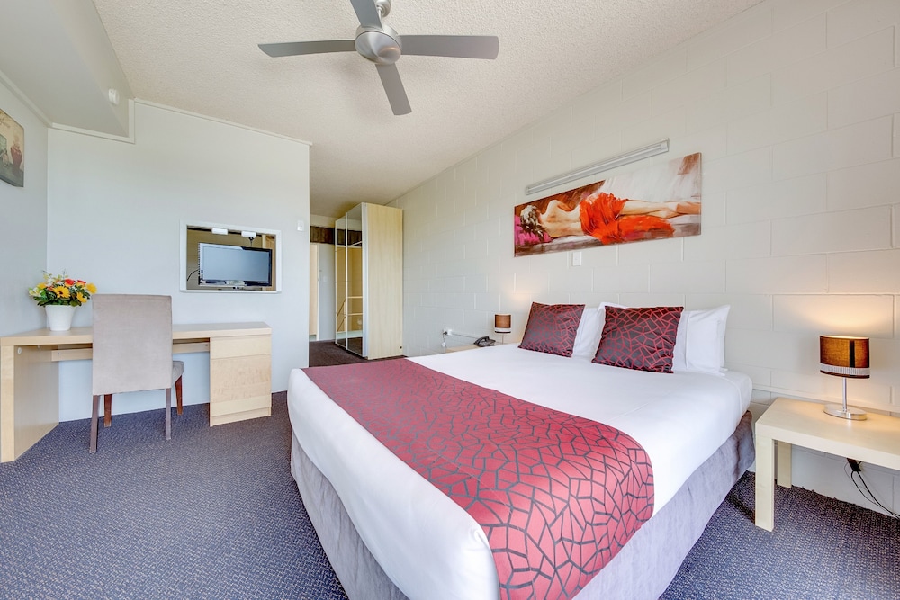 Camelot Motel 8/27