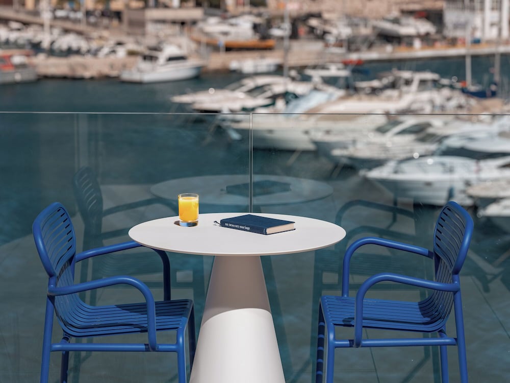 Bleu Hotel & Spa by Germain Collection 56/70