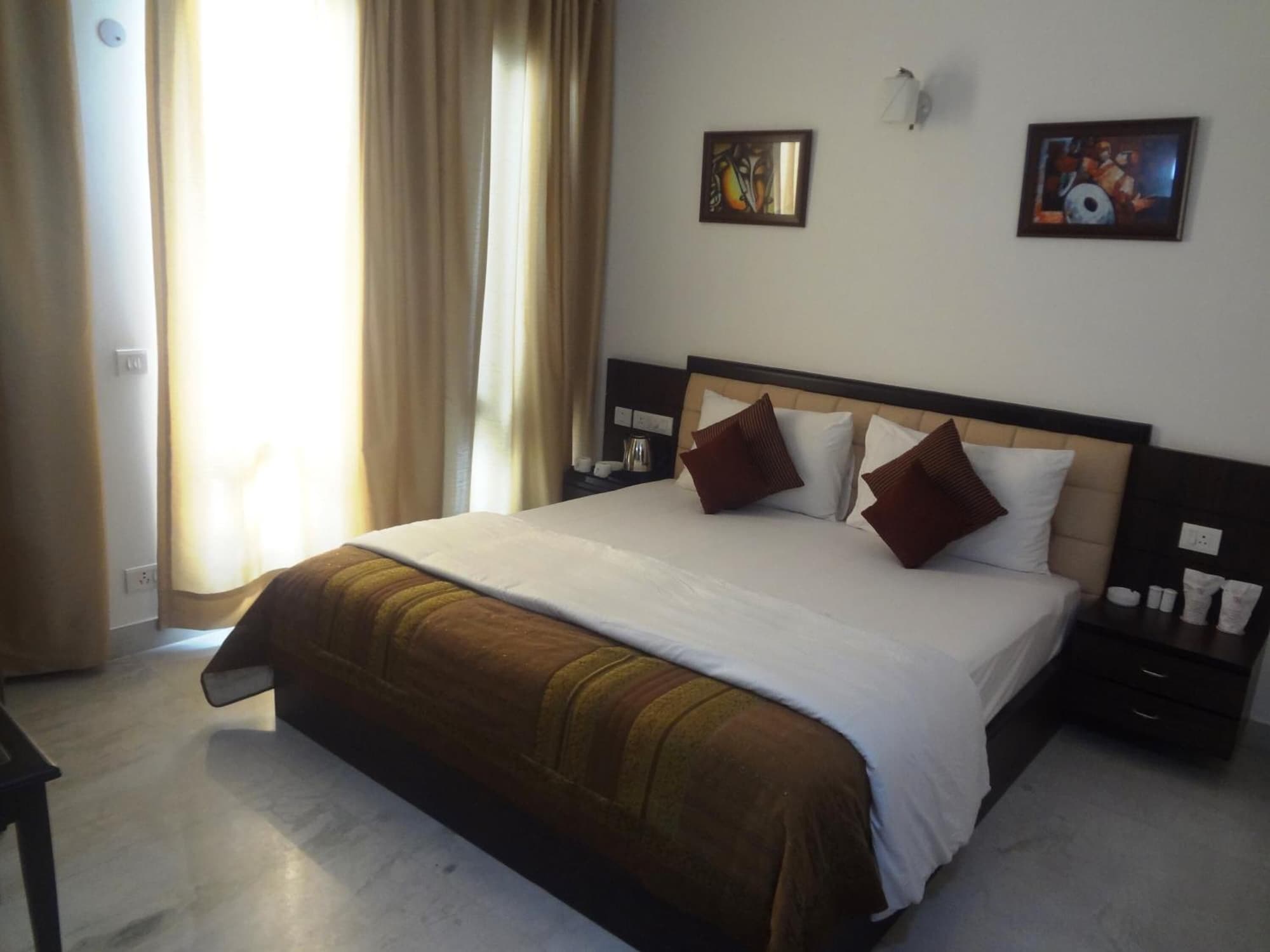 غرفة فاخرة بسرير مزدوج، RR Residency 3/10