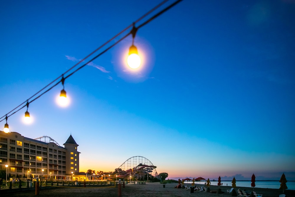 Cedar Point Apos S Hotel Breakers 63/64