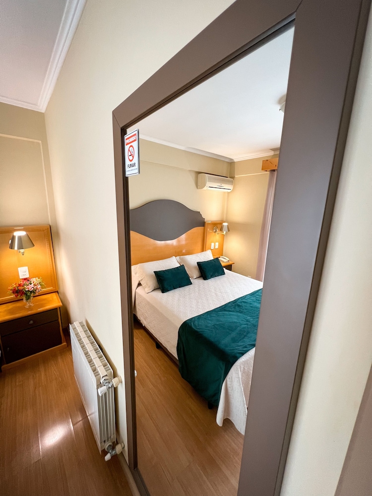 MEDIUM, CLASSIC, DOUBLE BED