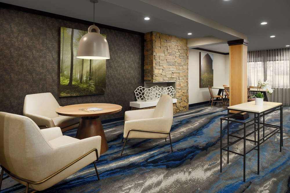 Fairfield Inn and Suites by Marriott Las Vegas South 39/57