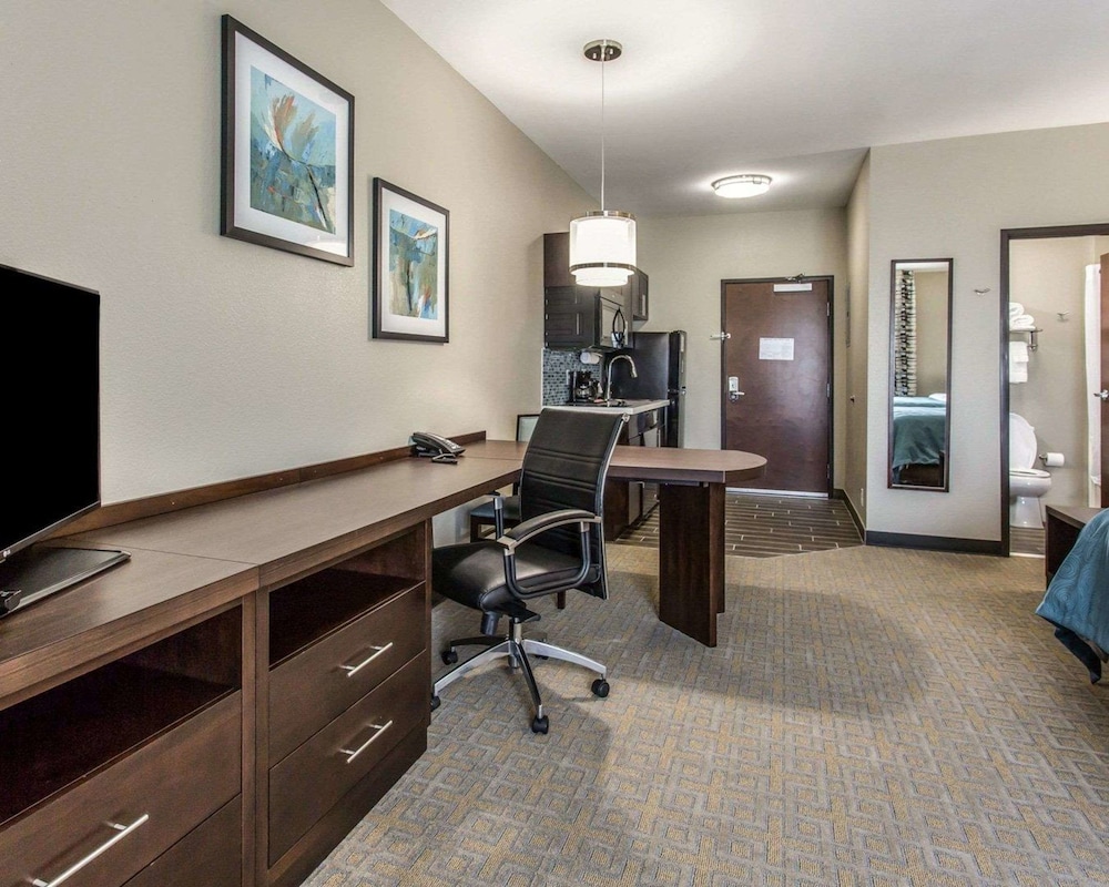MainStay Suites Midland TX 39/44