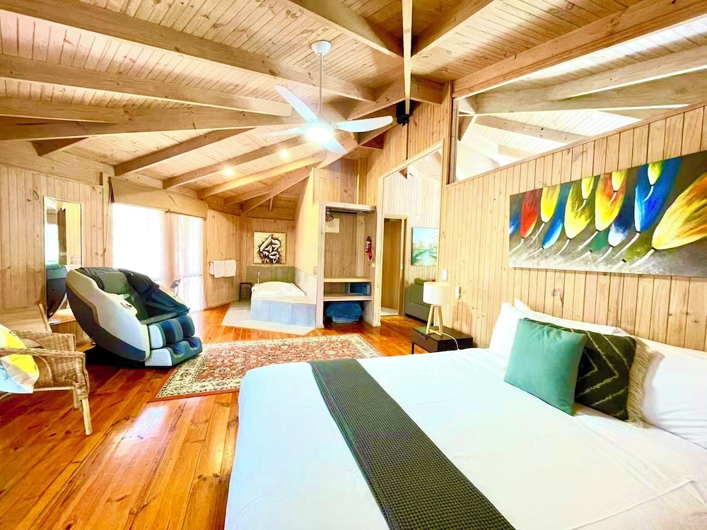 GRAMPIANS CHALETS 12/50