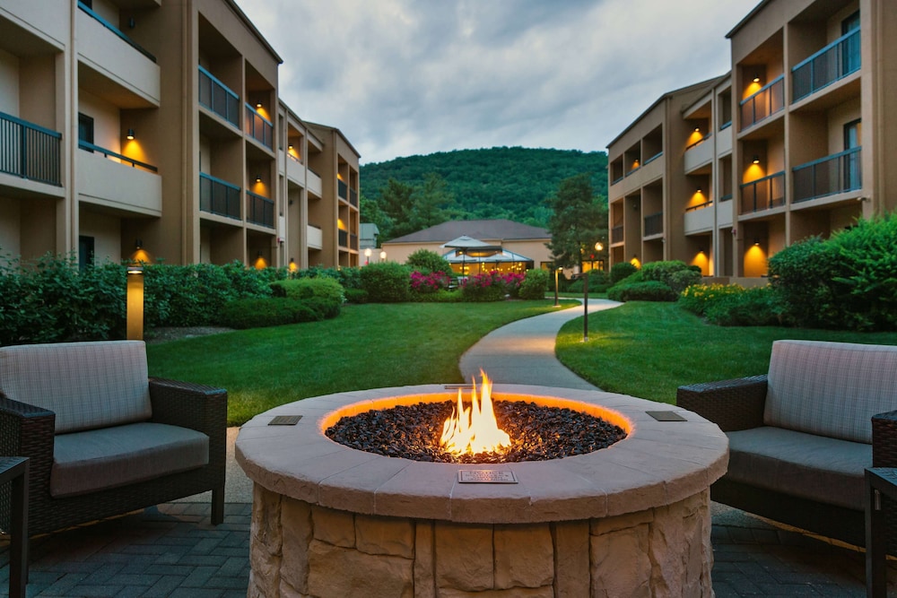 Courtyard by Marriott Mahwah 45/51