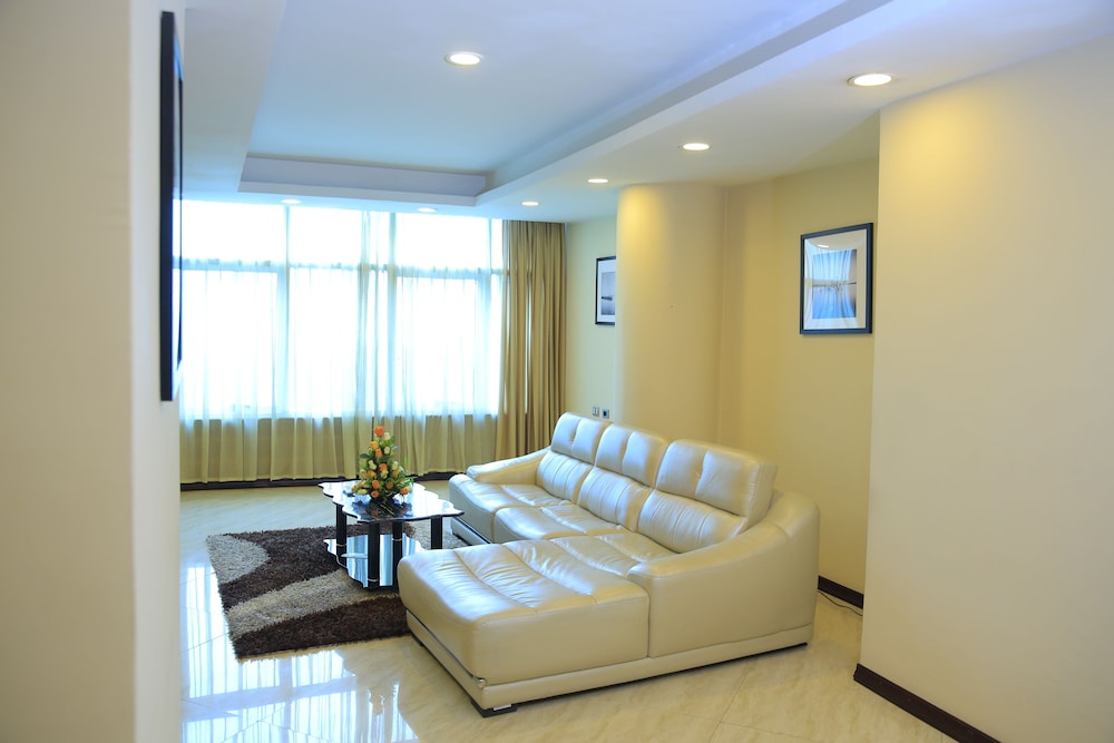 Inter Luxury Hotel 57/75