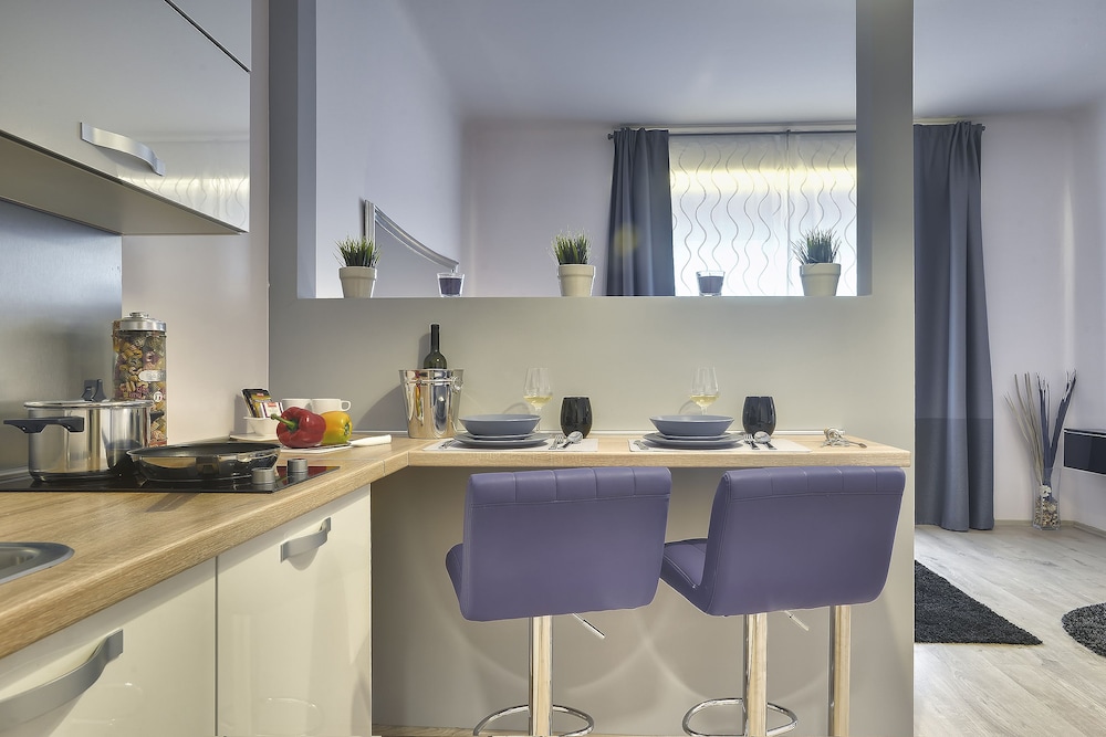 D&A Center Apartments 33/43