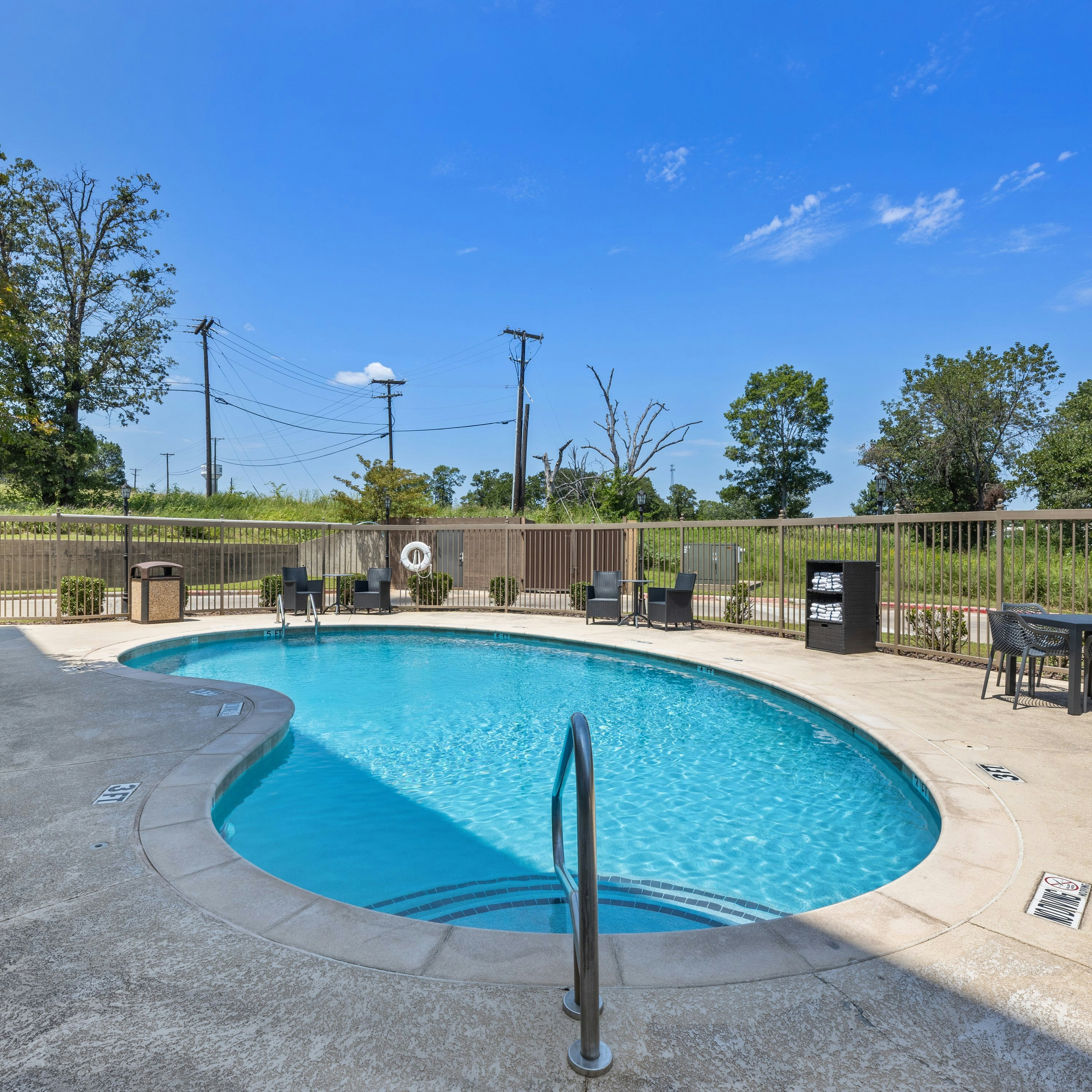 Hampton Inn and Suites Denison, TX 57/60