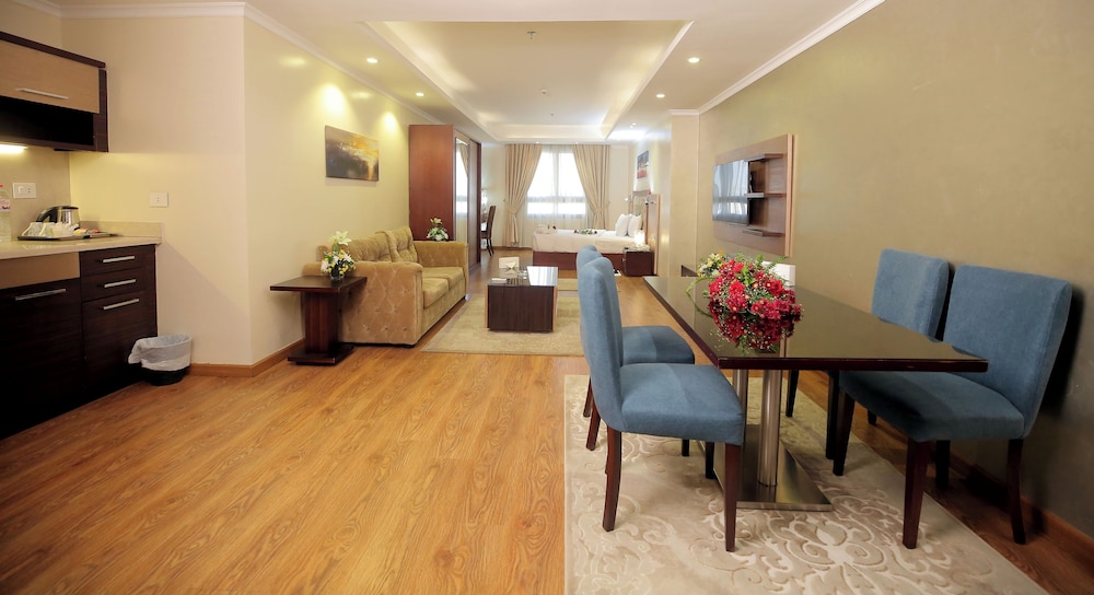 Cairo Taj Dokki Families Tower Hotel 46/57