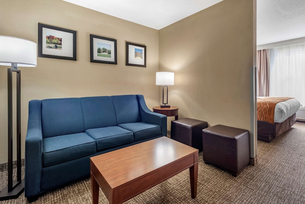 Comfort Inn & Suites Muncie Near University 12/24