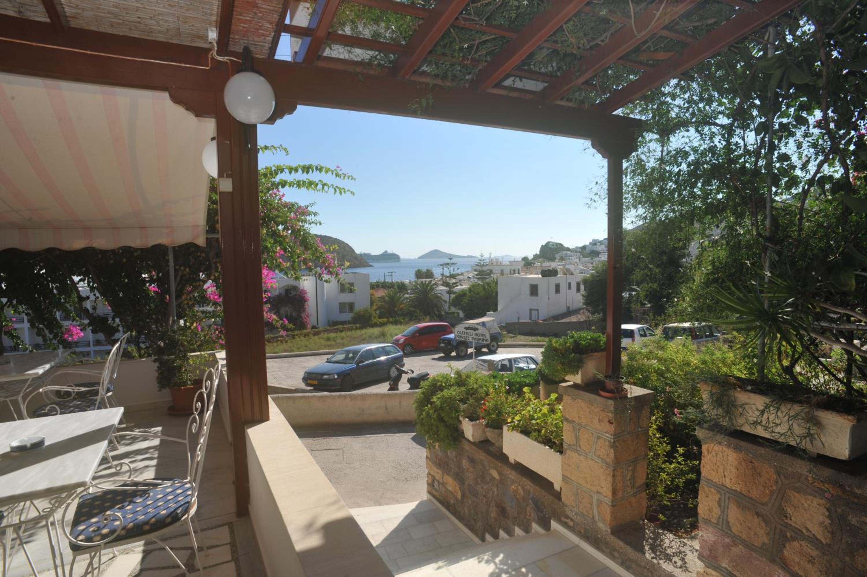 Casteli Hotel 48/49