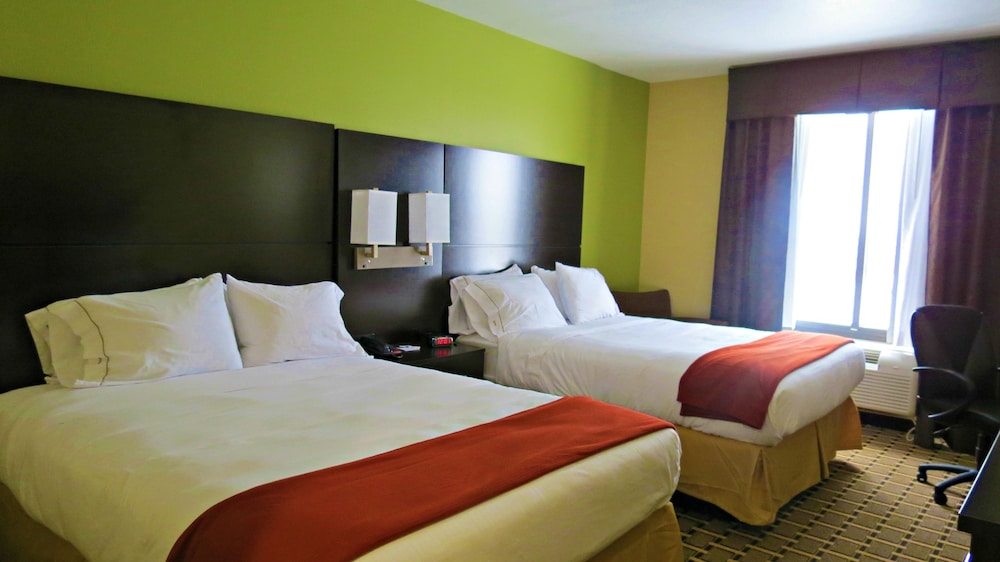 Holiday Inn Express Hotel & Suites Cross Lanes 22/75