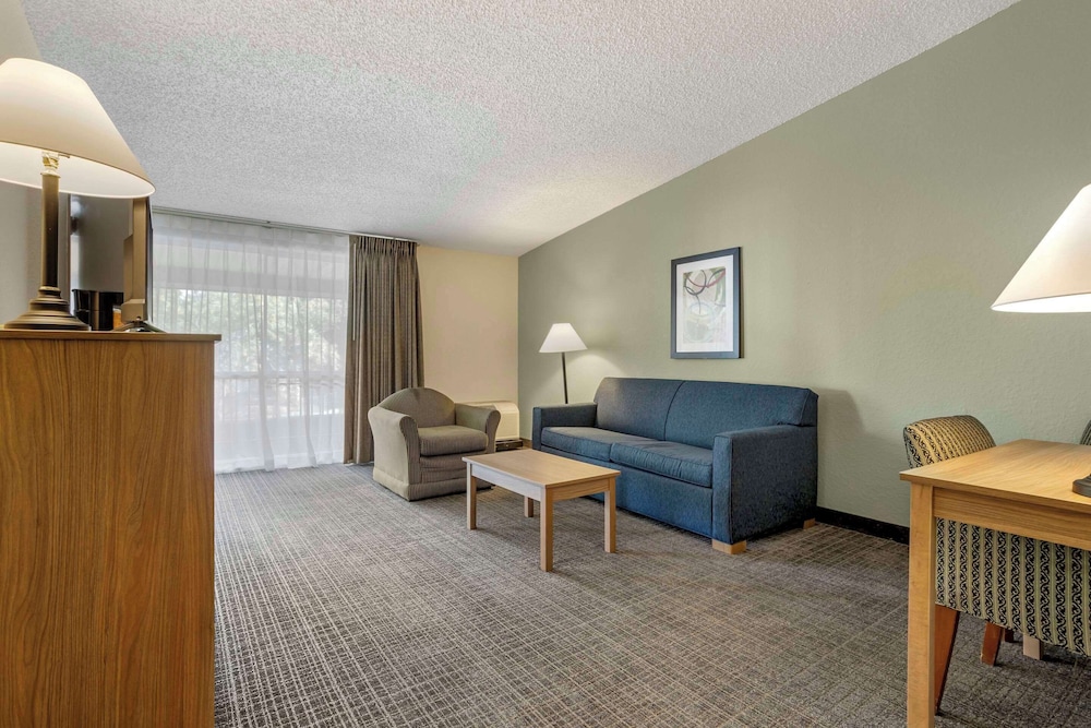 Quality Inn & Suites NRG Park - Medical Center 38/61