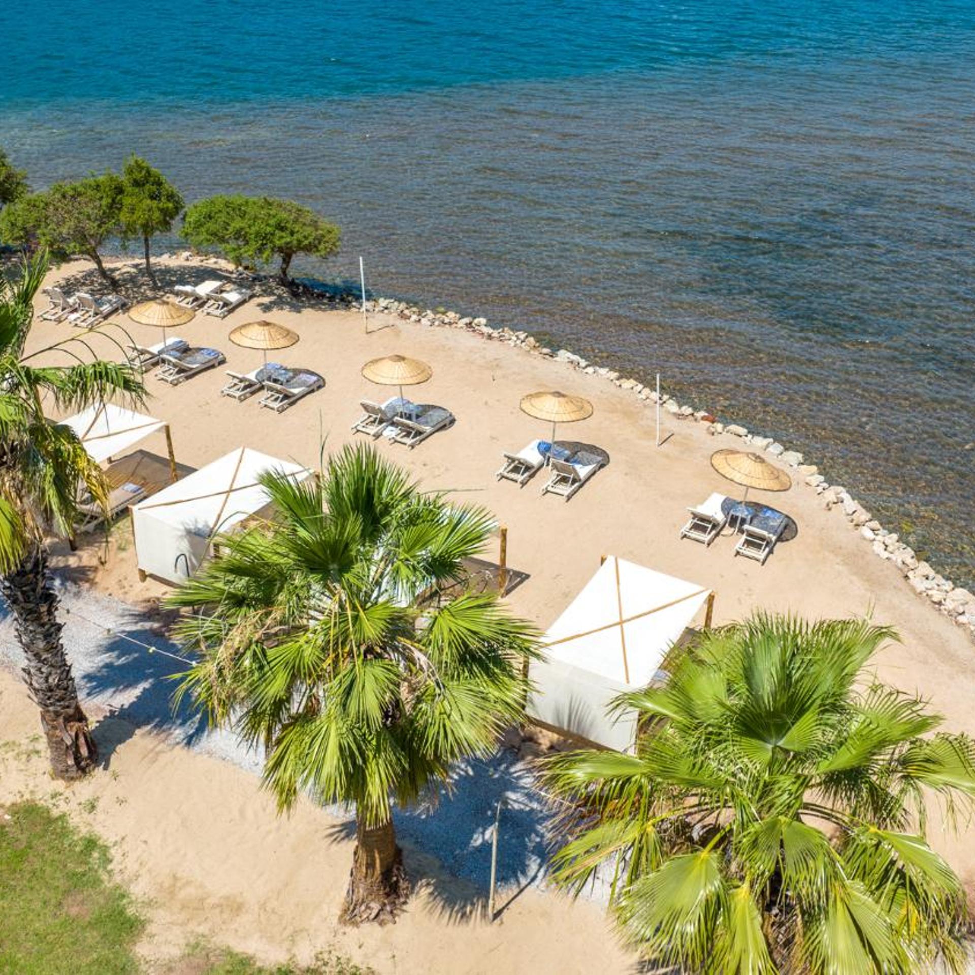 Chillos Beach Hotel & Lounge 24/43