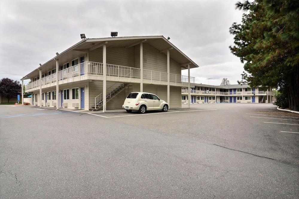 Motel6 Tumwater, WA - Olympia 9/39