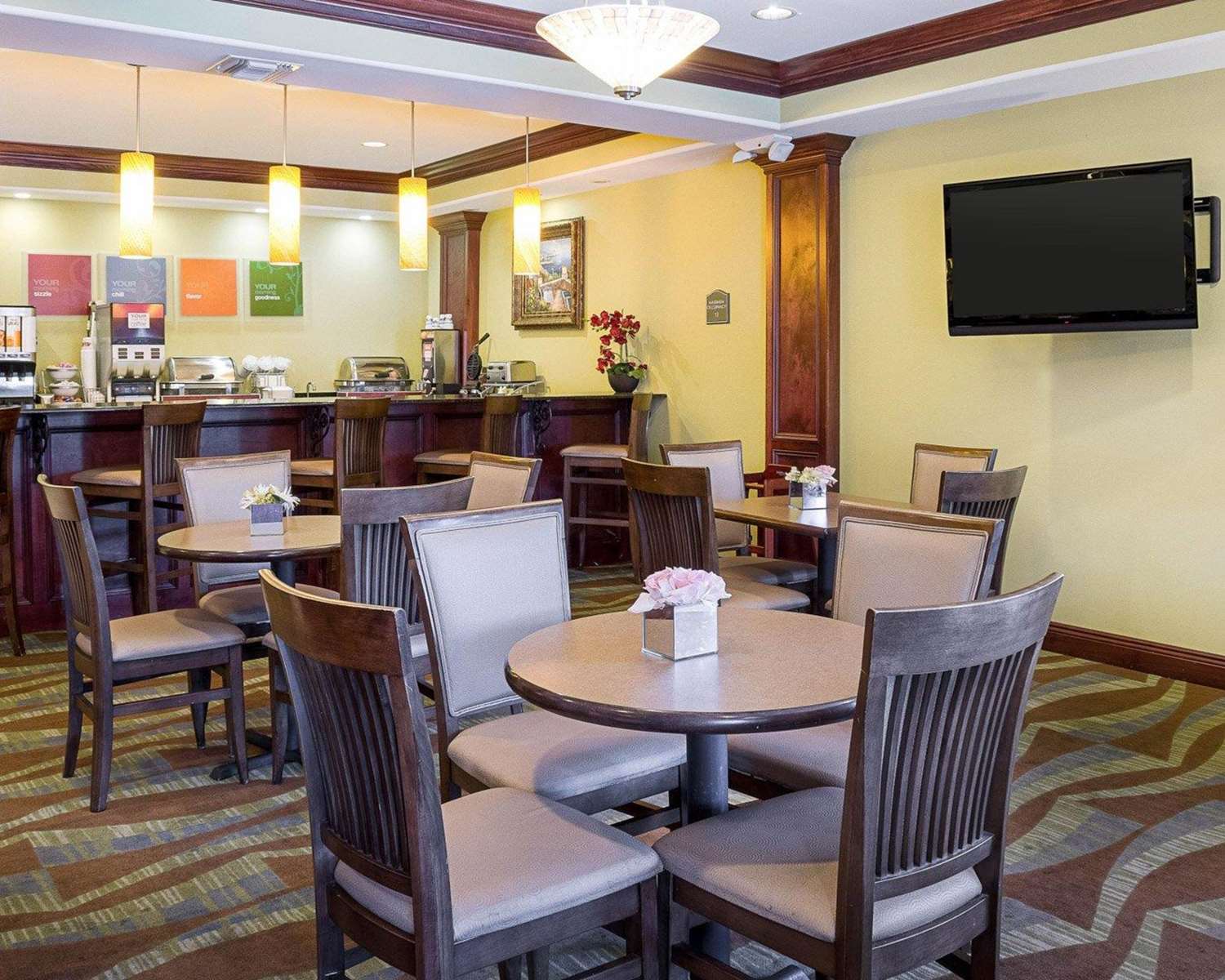 Comfort Suites Harvey - New Orleans West 15/15