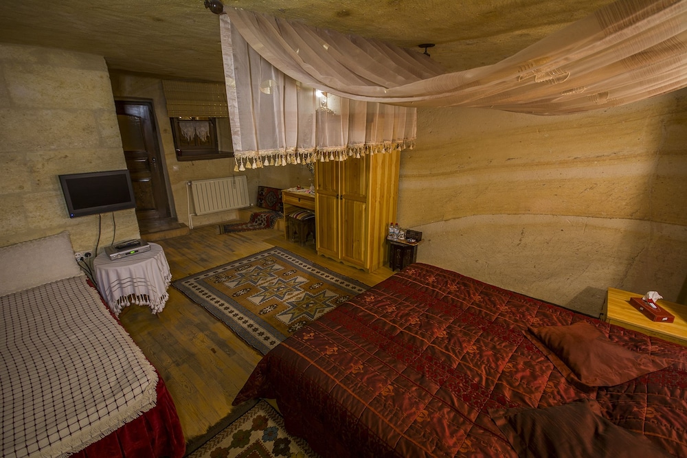 Assiana Cave House 17/50