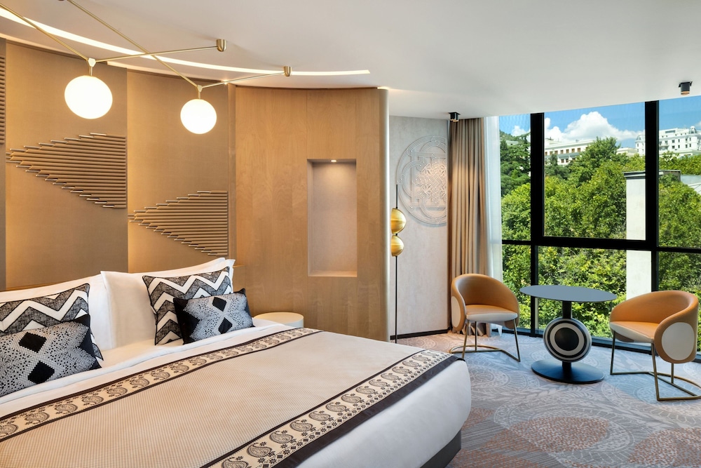 Paragraph Freedom Square, a Luxury Collection Hotel, Tbilisi 18/50