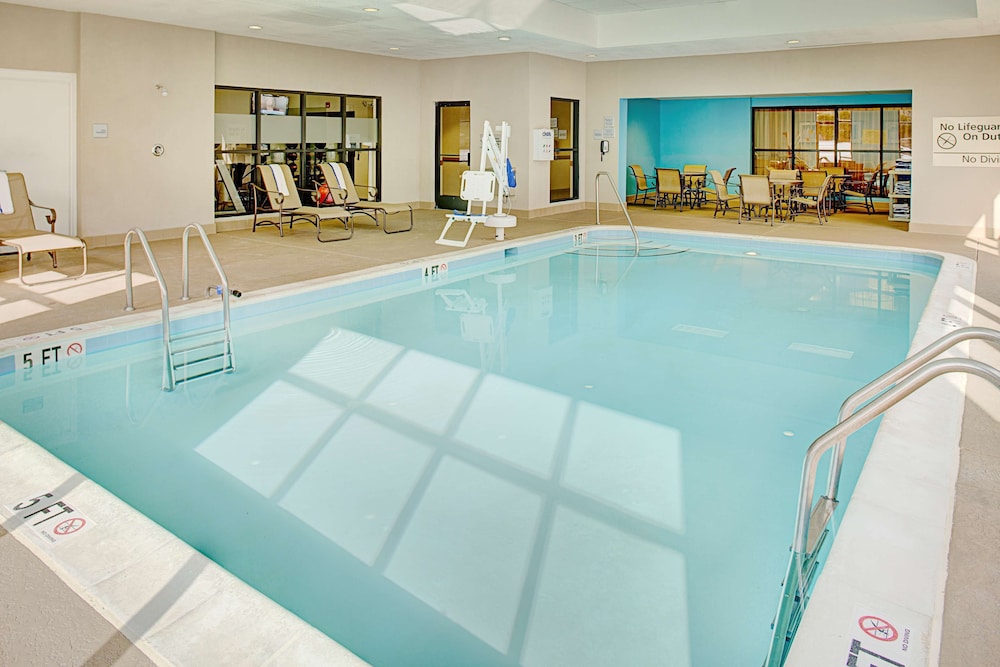 HAMPTON INN COLUMBIA