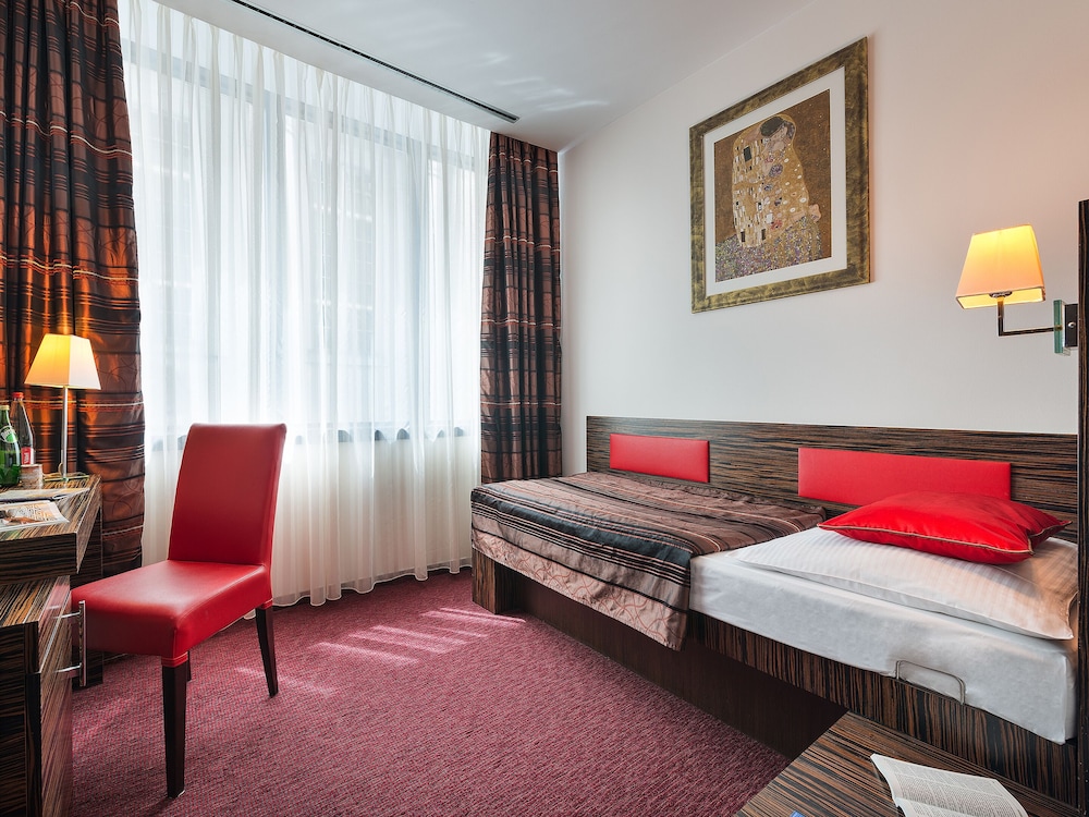 Ea Hotel Crystal Palace 18/31