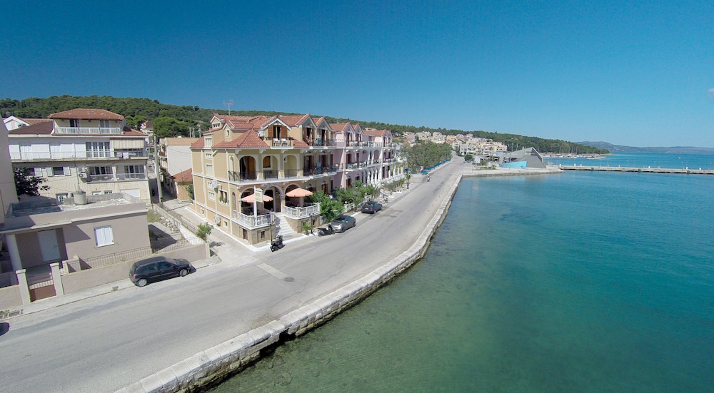 Aggelos Hotel 45/50