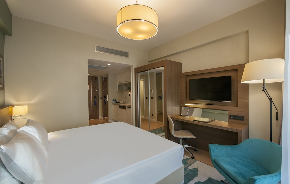 The Superior Living Batisehir 16/55
