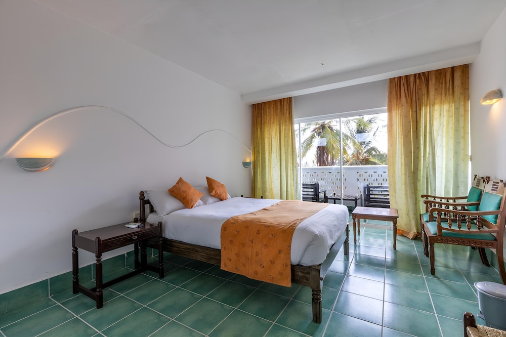 Sun N Sand Beach Resort 14/50