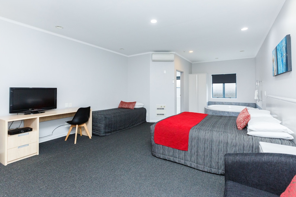 Aubyn Court Spa Motel 11/41