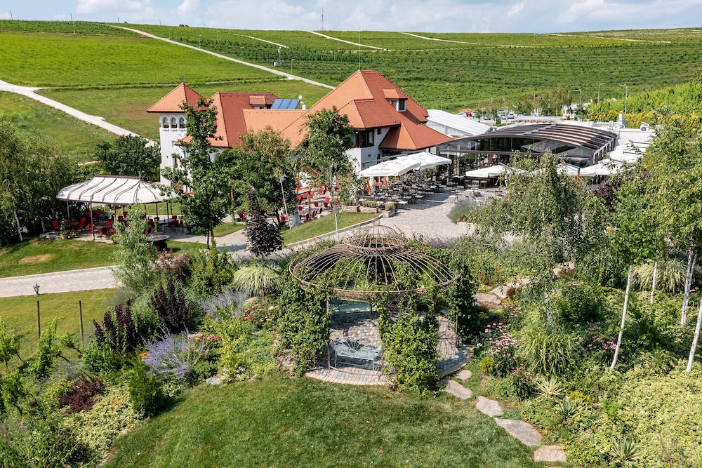 Casa Timis Resort 58/60