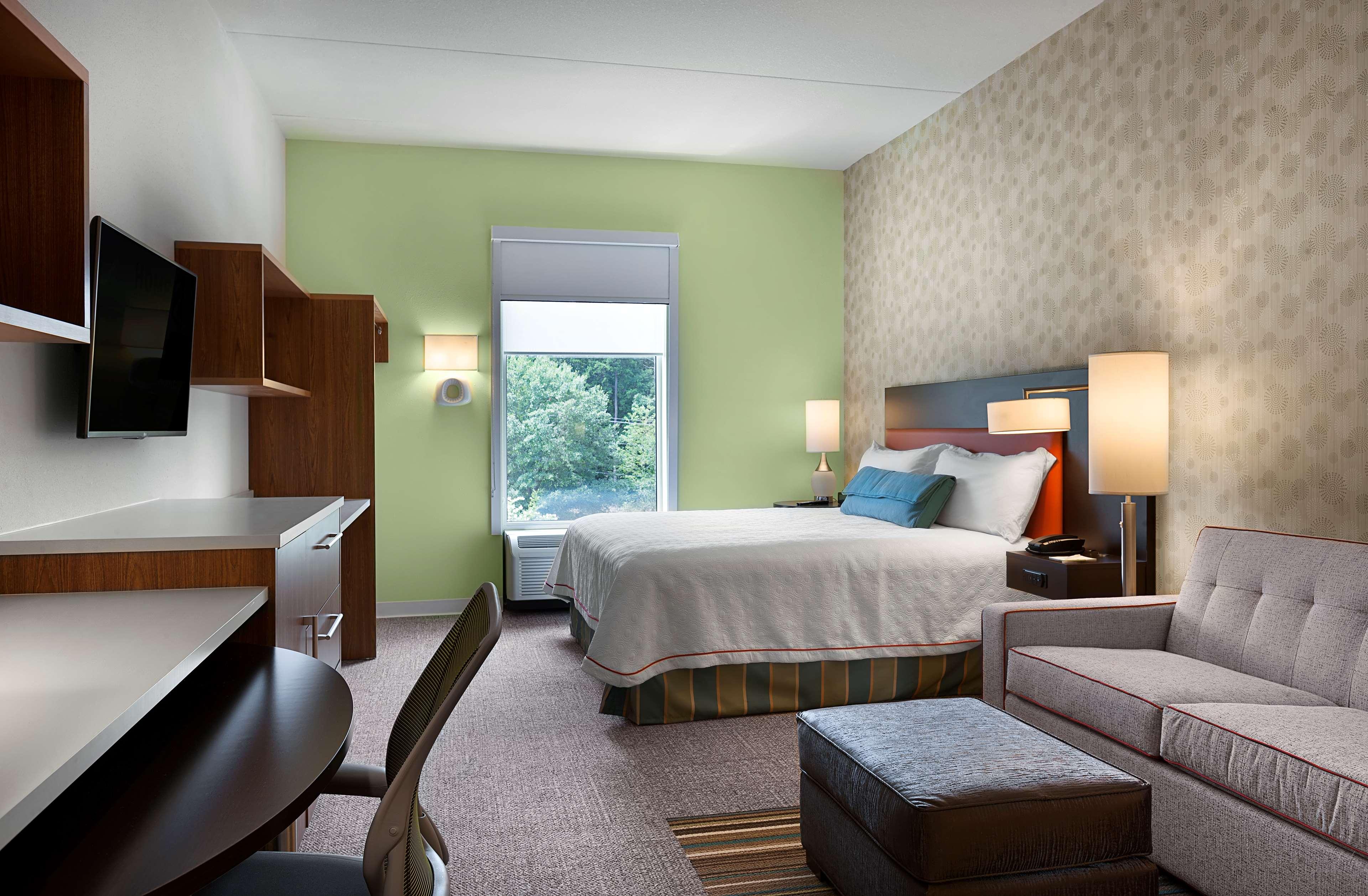 STUDIO, SUITE, KING BED, ACCESSIBLE