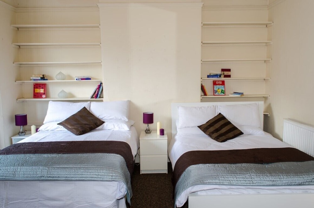 Campbell S Guest House 9/50