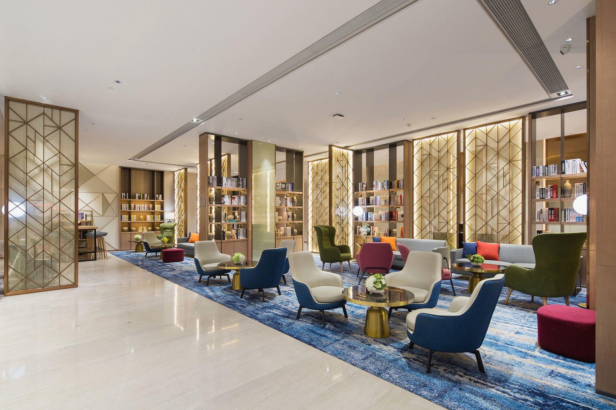 Borrman hotel (Shanghai Hongqiao Railway Station National Exhibition Center Shop) 25/35