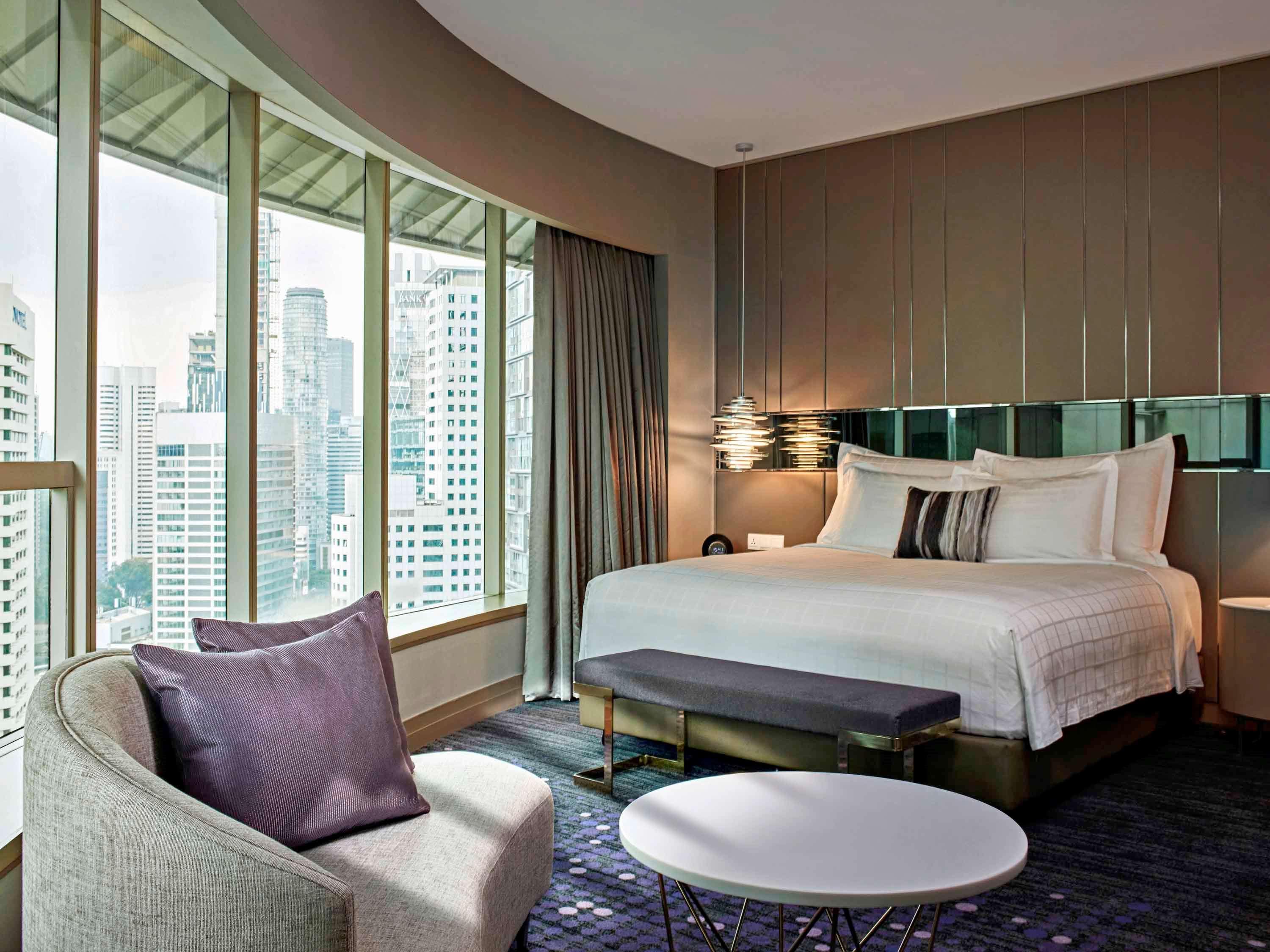 PRESTIGE ROOM