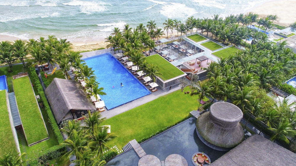 NAMAN RETREAT in DA NANG