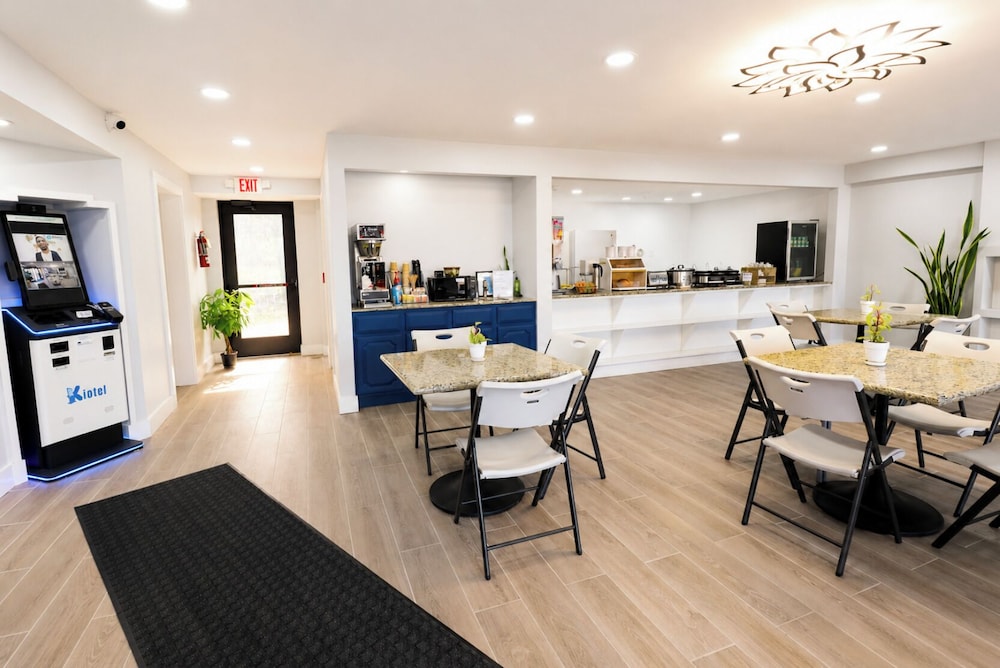 Envi Boutique Hotel 56/74