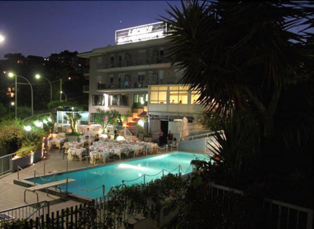 Albergo Lachea 34/41