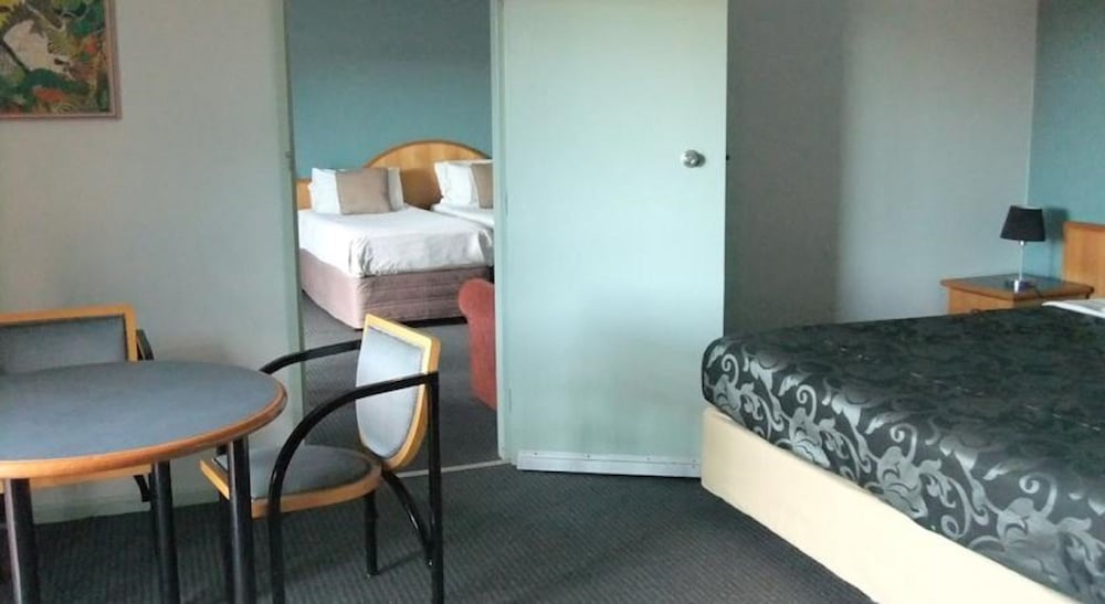 Heritage Resort Shark Bay 15/58