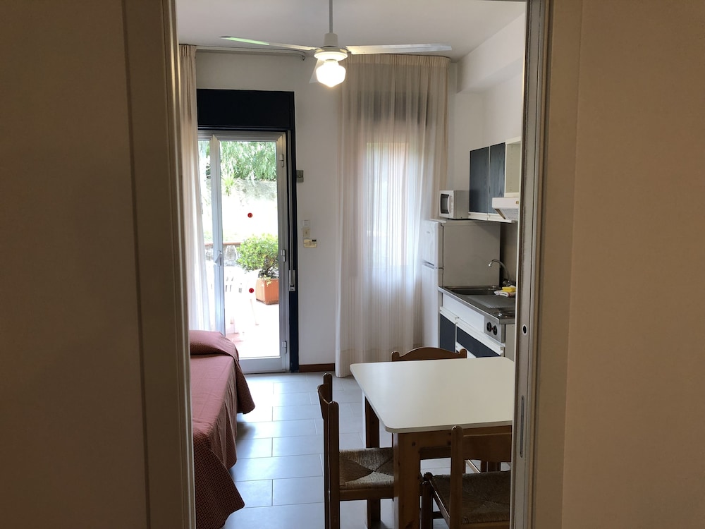 Residence Villa Giardini 10/66