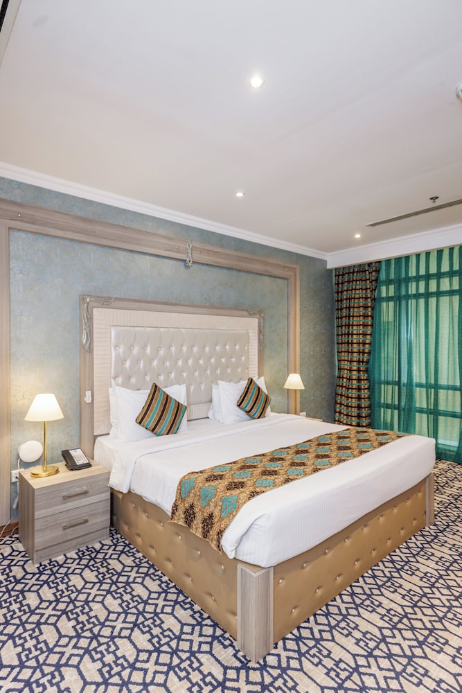 SAPPHIRE PLAZA HOTEL 27/79