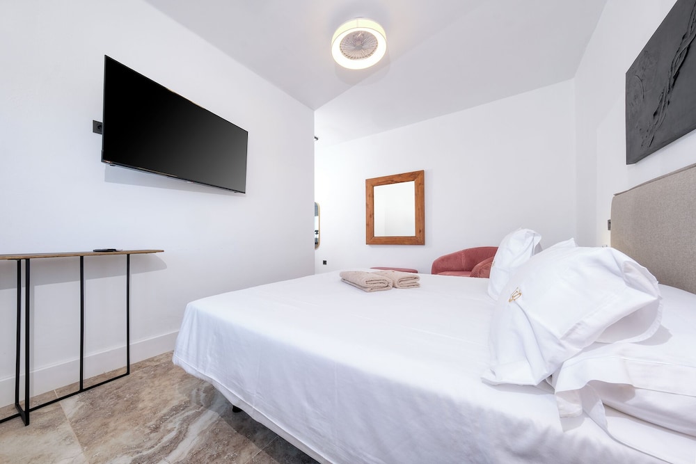 Suite, King Bed, Queen Bed, Sea View