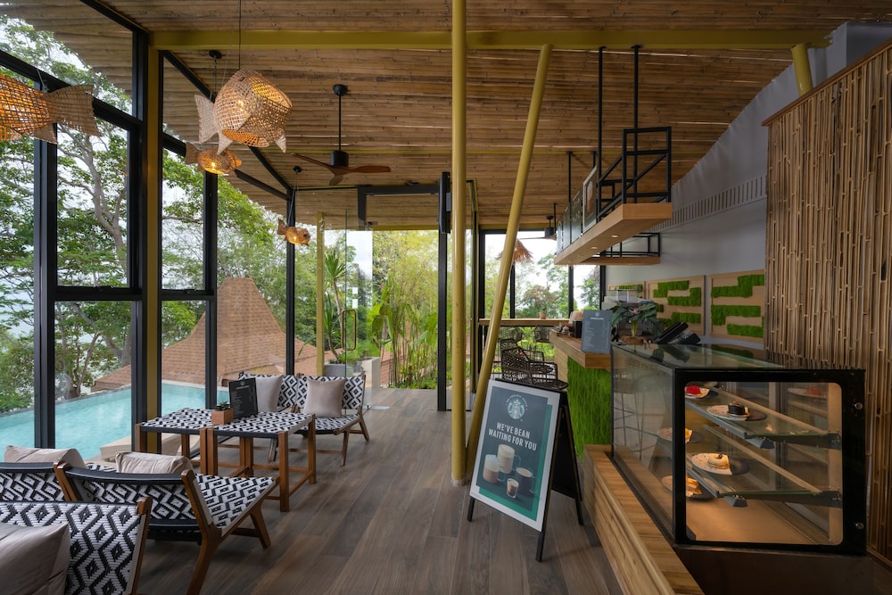 Sinae Phuket Luxury Hotel 63/78