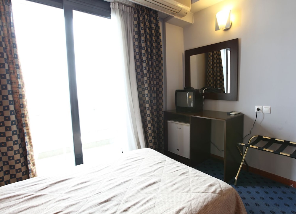 Galaxy Hotel 9/50