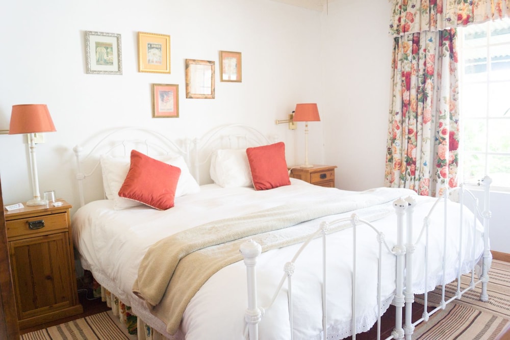 2 BEDROOMS, FAMILY, COTTAGE, VALLEY VIEW