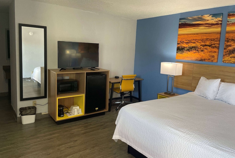 Days Inn By Wyndham Gatesville 26/41