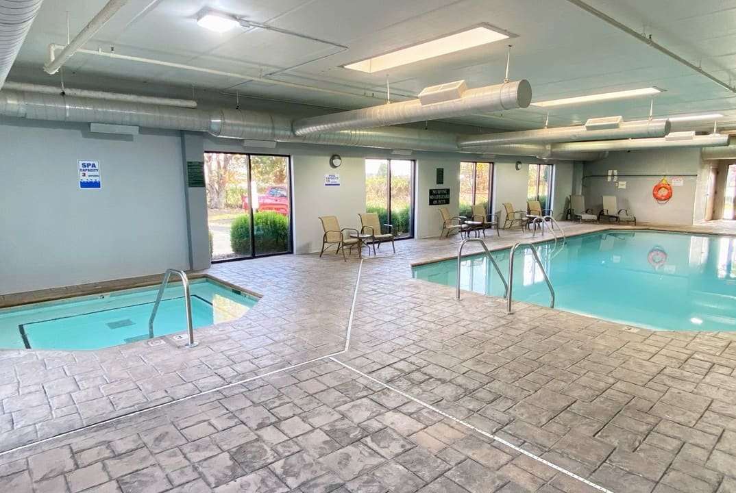 La Quinta Inn Suites Clarksville 31/59