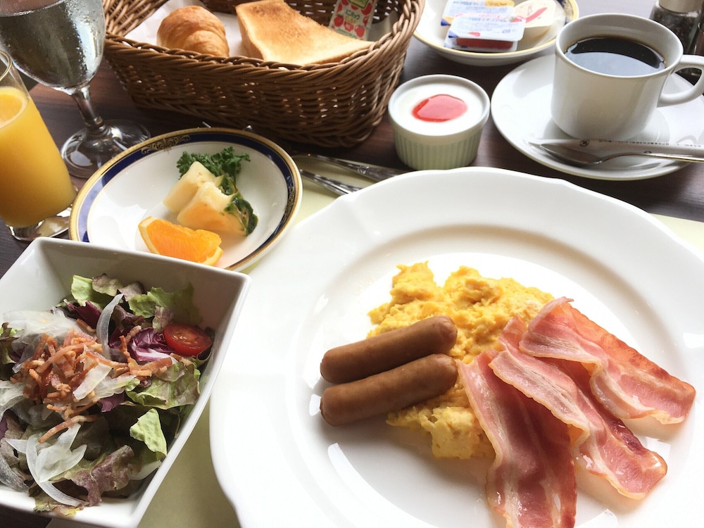 Osaka Castle Hotel 42/73