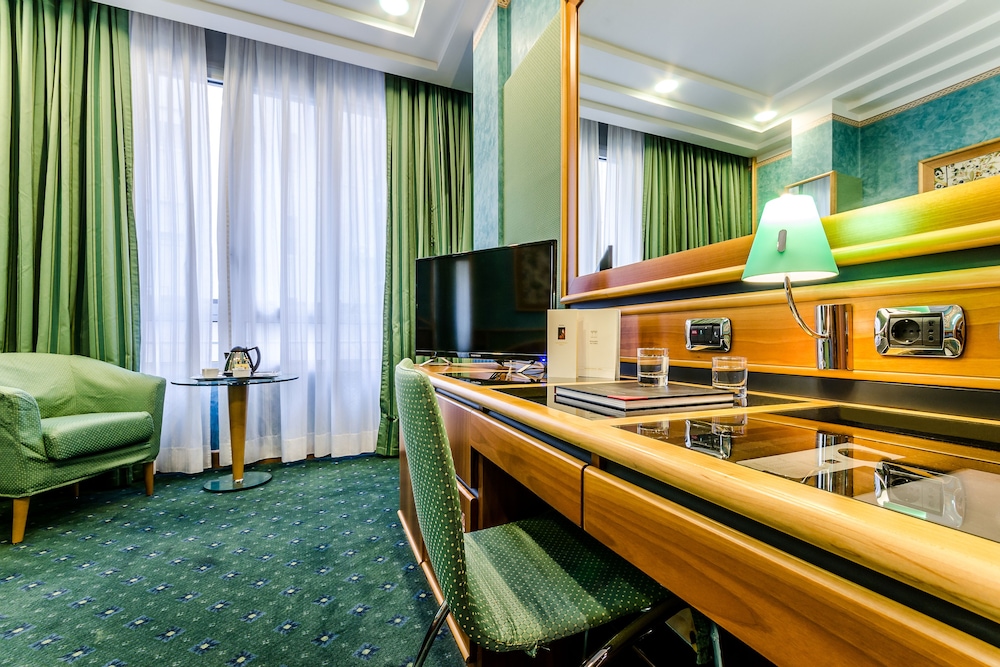 Brunelleschi Hotel Milan 39/49